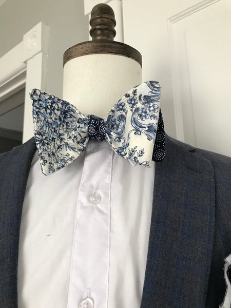 Blue flower print with blue circle print reversible Bowtie set