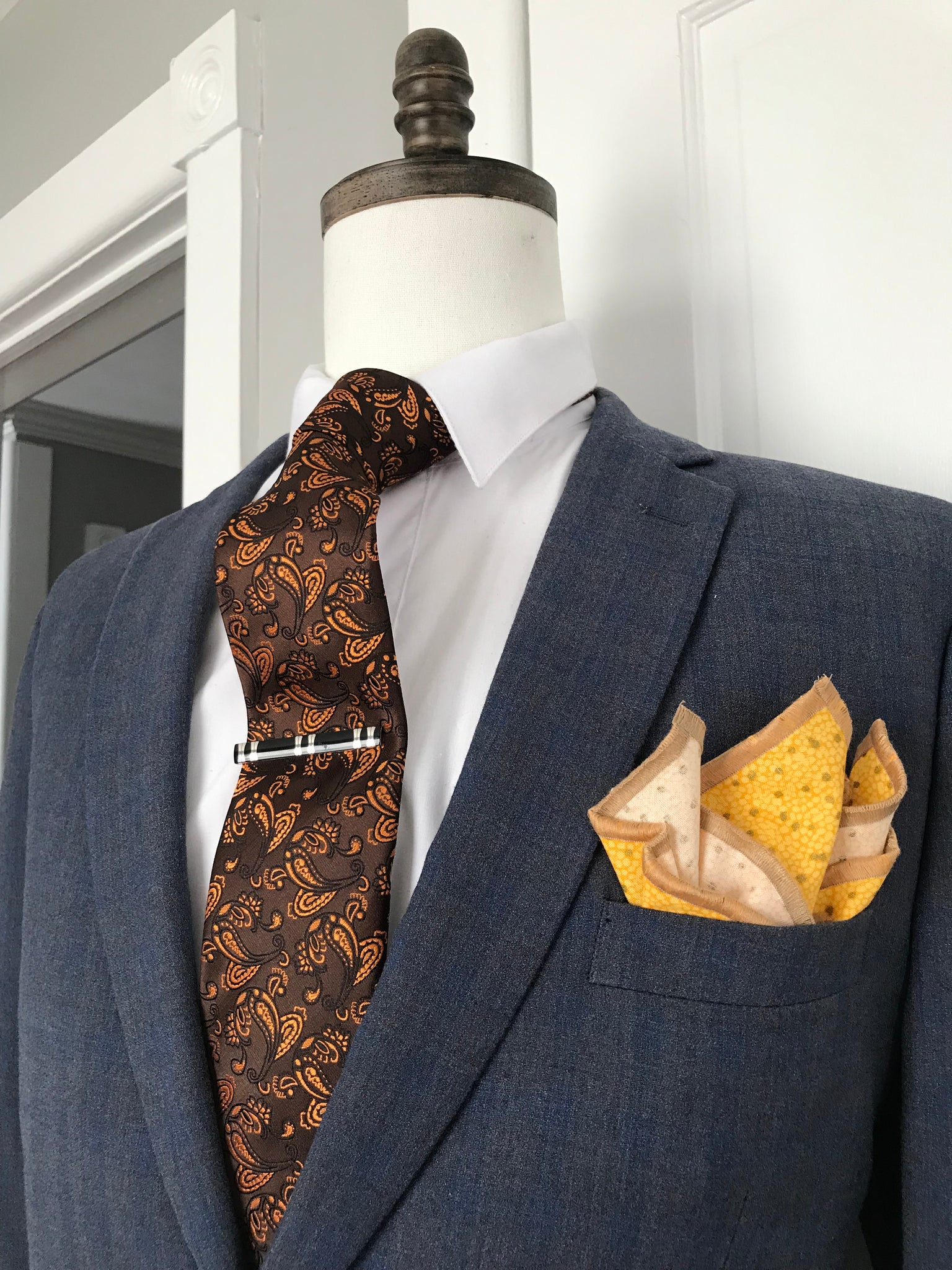 Brown and gold flower print tie set