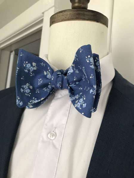 Blueish flower print Bowtie Set