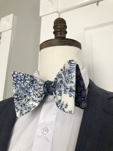 Blue flower print with blue circle print reversible Bowtie set