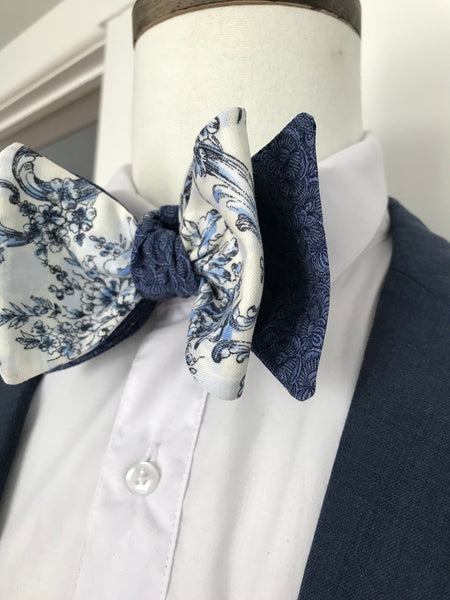 Blue flower print with blue paisley print reversible Bowtie set