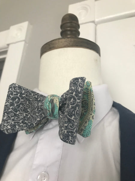 Darker grey with a faint yellow and grey print reversible Bowtie set (TRADITIONAL )