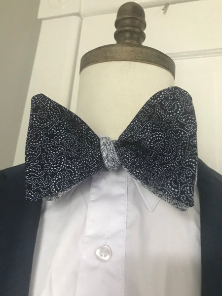 Blue print with white print reversible Bowtie set