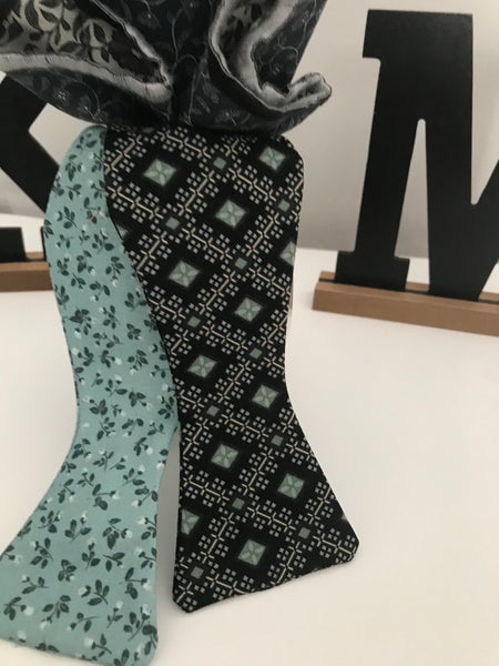 Black and Teal Print Reversible Bow tie Set